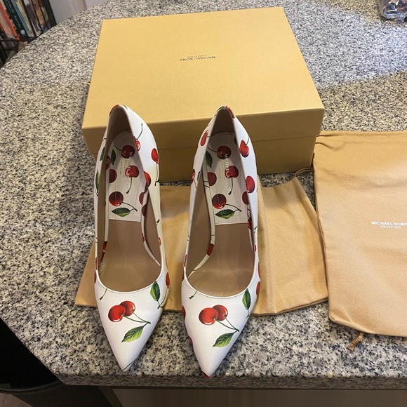 Michael Kors Collection heels - Picture 2 of 5